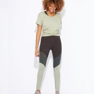 Colorblock Leggings - Black and Gray